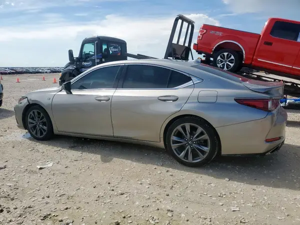 58ABZ1B1XKU038930 2019 LEXUS ES - Image 2