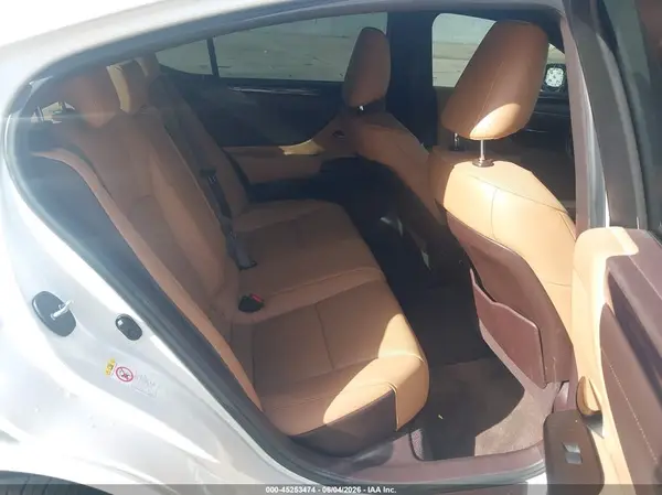 58ABZ1B1XKU042783 2019 LEXUS ES - Image 8