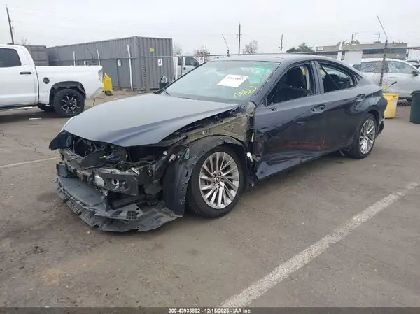 58ABZ1B1XKU046378 2019 LEXUS ES - Image 2