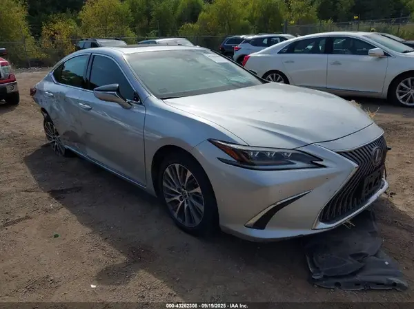 58ABZ1B1XKU046543 2019 LEXUS ES - Image 1