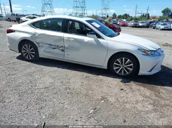 58ABZ1B1XKU047479 2019 LEXUS ES