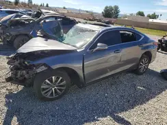 58ABZ1B1XKU048261 2019 LEXUS ES