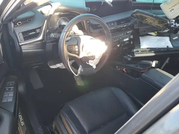 58ABZ1B1XKU048261 2019 LEXUS ES - Image 8