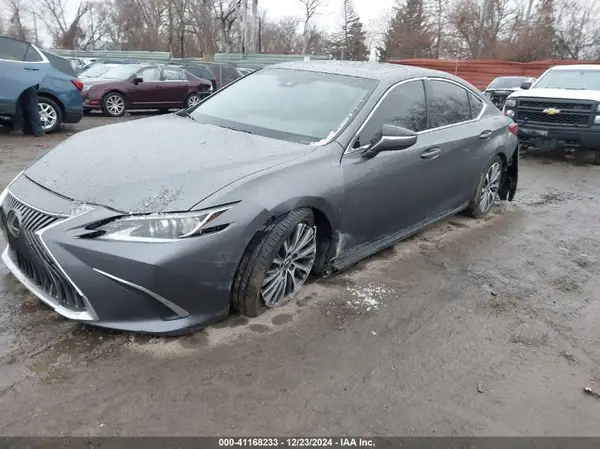 58ABZ1B1XKU049104 2019 LEXUS ES - Image 2