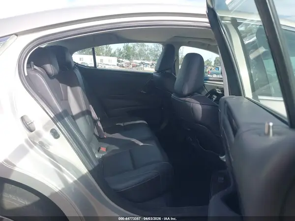 58ABZ1B1XKU049541 2019 LEXUS ES - Image 8