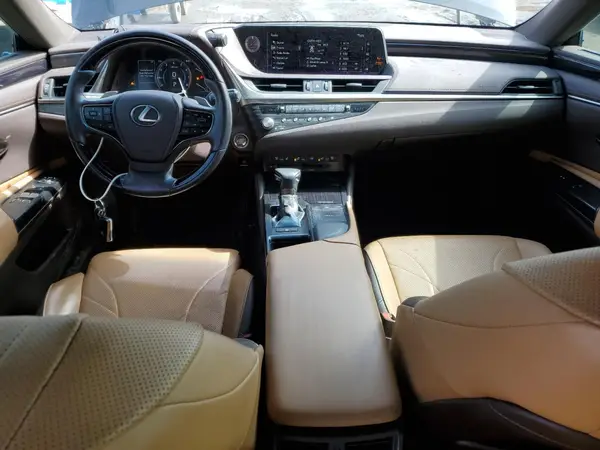 58ABZ1B1XMU104427 2021 LEXUS ES - Image 8
