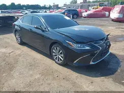 58AC11D1XMU001601 2021 LEXUS ES