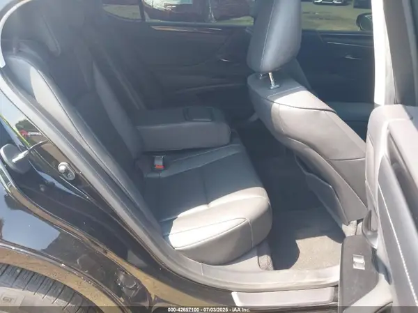 58AC11D1XMU001601 2021 LEXUS ES - Image 8