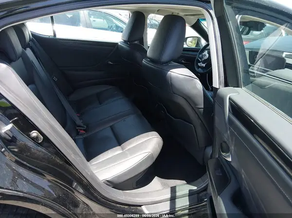 58AC21B14LU005724 2020 LEXUS ES - Image 8
