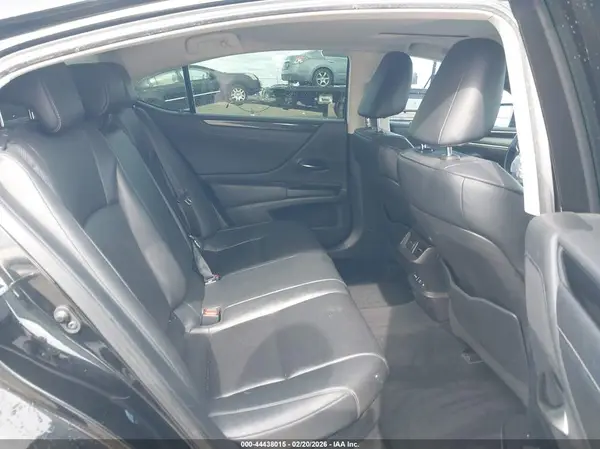 58AC21B16LU006552 2020 LEXUS ES - Image 8