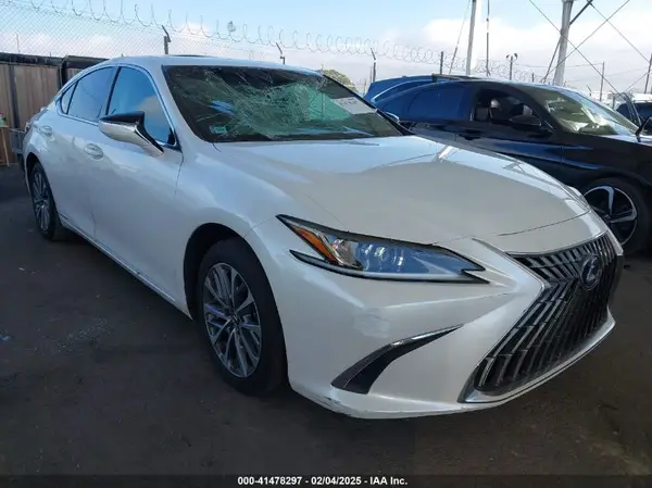 58ACA1C10NU017910 2022 LEXUS ES - Image 1