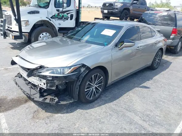 58ACA1C11MU003500 2021 LEXUS ES - Image 2