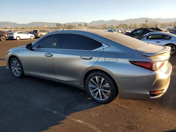 58ACA1C11MU004985 2021 LEXUS ES - Image 2