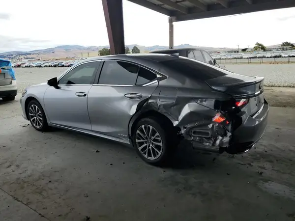 58ACA1C11NU017558 2022 LEXUS ES - Image 2