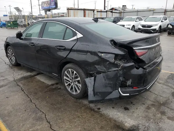 58ACA1C11NU025062 2022 LEXUS ES - Image 2