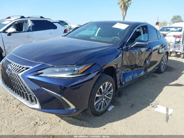 58ACA1C12NU026348 2022 LEXUS ES - Image 2