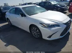 58ACA1C13MU005619 2021 LEXUS ES