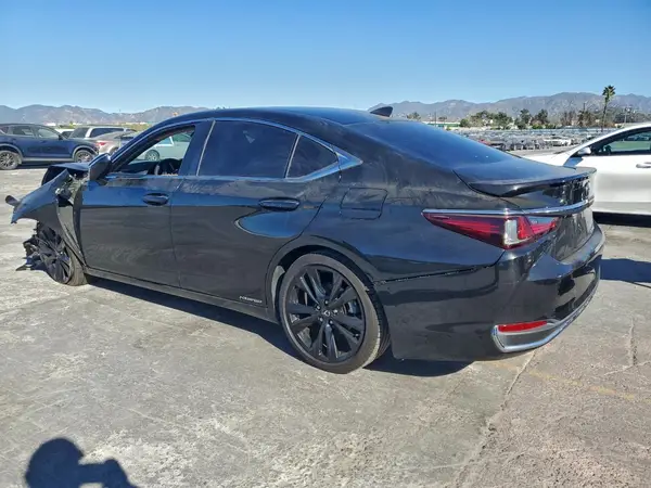 58ACA1C13NU015228 2022 LEXUS ES - Image 2