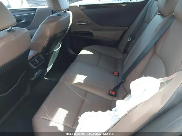 58ACA1C13NU023796 2022 LEXUS ES - Image 8