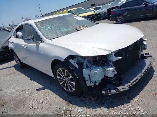 58ACA1C15NU014419 2022 LEXUS ES - Image 1
