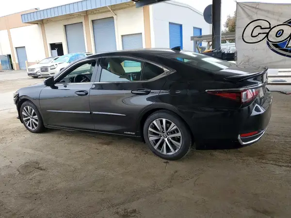 58ACA1C16MU004058 2021 LEXUS ES - Image 2