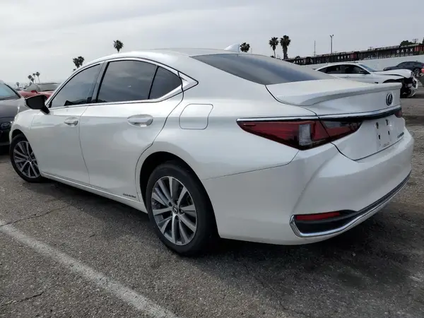 58ACA1C16MU008188 2021 LEXUS ES - Image 2