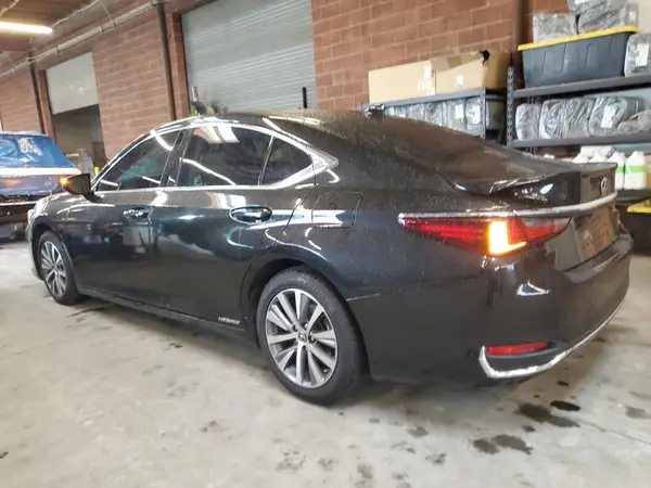 58ACA1C16MU009471 2021 LEXUS ES - Image 2