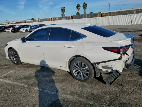 58ACA1C17MU003789 2021 LEXUS ES - Image 2