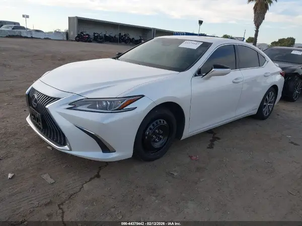 58ACA1C17MU010211 2021 LEXUS ES - Image 2
