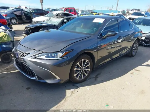 58ACA1C17NU015233 2022 LEXUS ES - Image 2