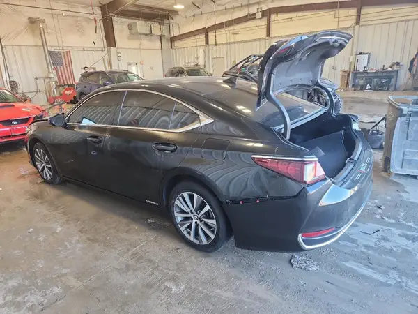 58ACA1C18MU001534 2021 LEXUS ES - Image 2