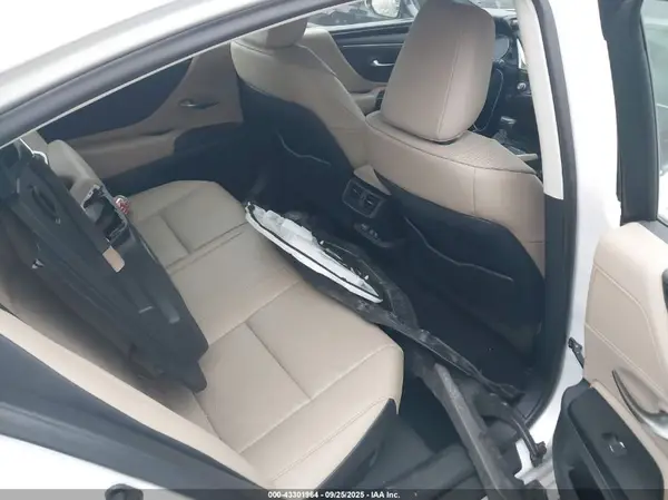 58ACA1C18MU005521 2021 LEXUS ES - Image 8