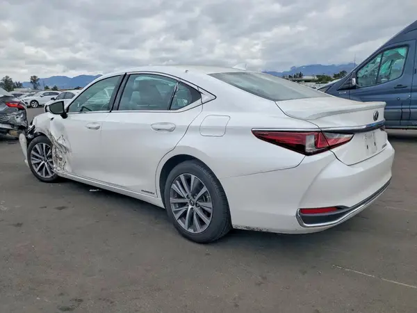 58ACA1C18MU011108 2021 LEXUS ES - Image 2