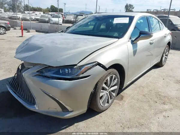 58ACA1C19MU013093 2021 LEXUS ES - Image 2