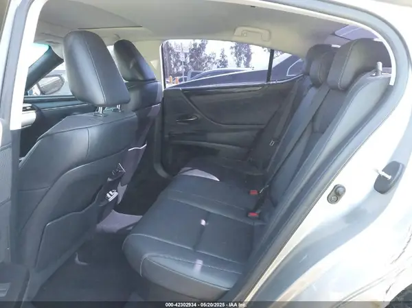 58ACA1C1XMU007576 2021 LEXUS ES - Image 8