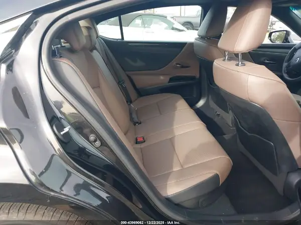 58ACA1C1XNU023830 2022 LEXUS ES - Image 8