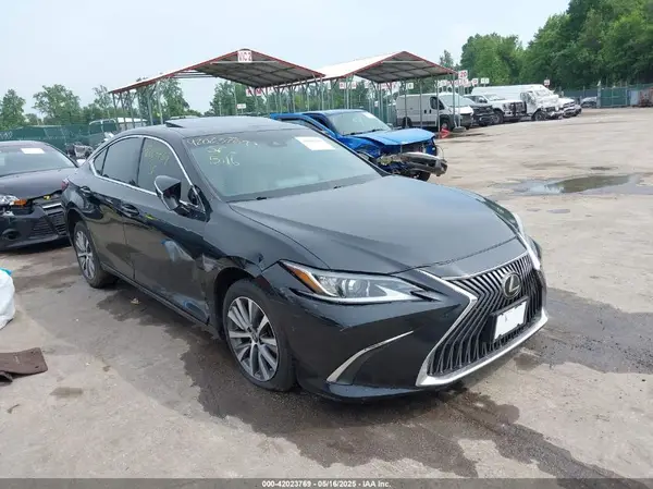 58ACZ1B10MU090705 2021 LEXUS ES - Image 1