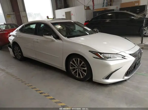 58ACZ1B10NU119086 2022 LEXUS ES - Image 1