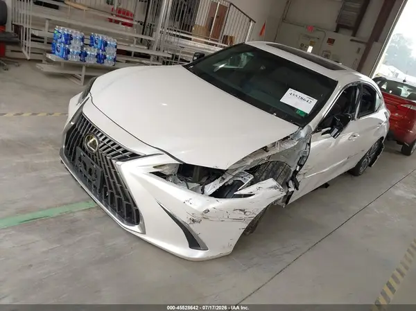 58ACZ1B10NU119086 2022 LEXUS ES - Image 2