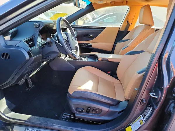 58ACZ1B10SU191577 2025 LEXUS ES - Image 8