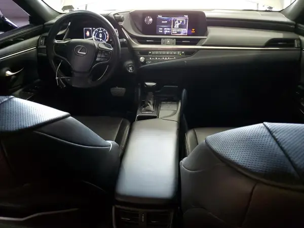58ACZ1B11MU083861 2021 LEXUS ES - Image 8