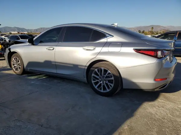 58ACZ1B11NU134647 2022 LEXUS ES - Image 2