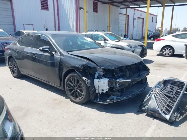 58ACZ1B12RU174189 2024 LEXUS ES - Image 1