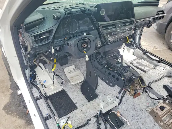 58ACZ1B12SU214566 2025 LEXUS ES - Image 8