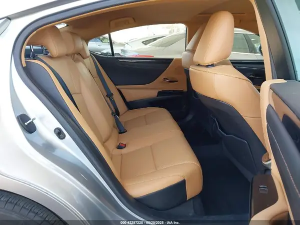 58ACZ1B13NU120491 2022 LEXUS ES - Image 8