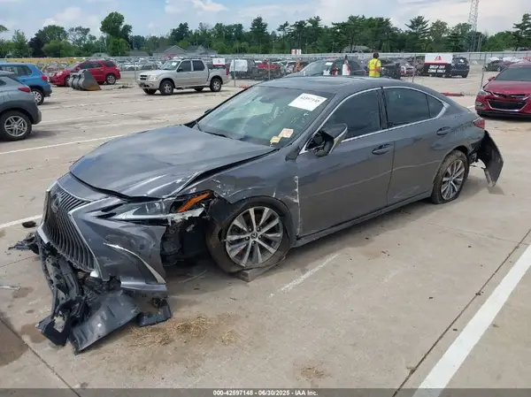 58ACZ1B14LU076952 2020 LEXUS ES - Image 2