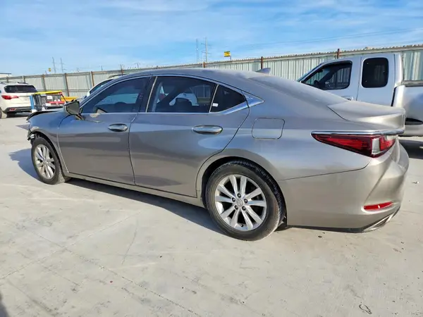 58ACZ1B14MU086561 2021 LEXUS ES - Image 2