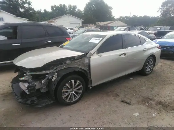 58ACZ1B14MU094241 2021 LEXUS ES - Image 2
