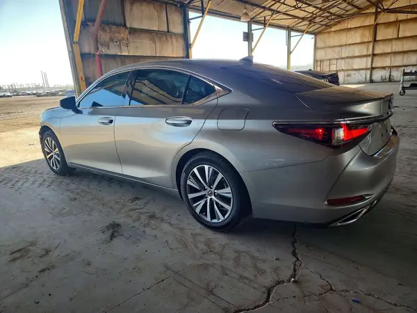 58ACZ1B14MU107683 2021 LEXUS ES - Image 2