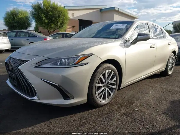 58ACZ1B14NU117745 2022 LEXUS ES - Image 2